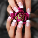 Nagelmodellage (Quelle:Fotolia)